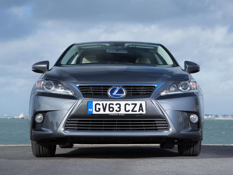  Lexus CT200h 2014 года  (UK) (фото 5 из 19)